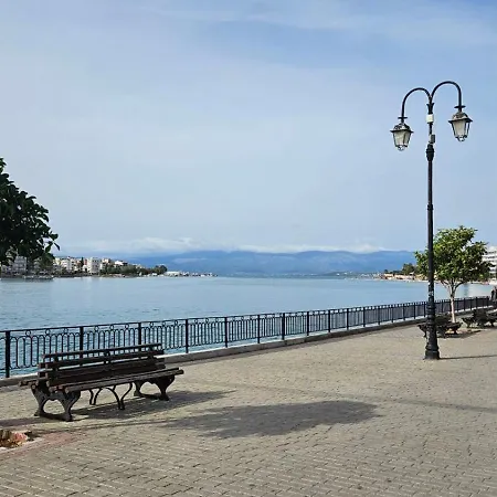 Zoe's By The Sea Apartamento *